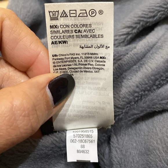 Chicos Womens Gray Sheering Exposed Stitch Open SoftCardigan Sz 1(8/10) Imported - Picture 11 of 11